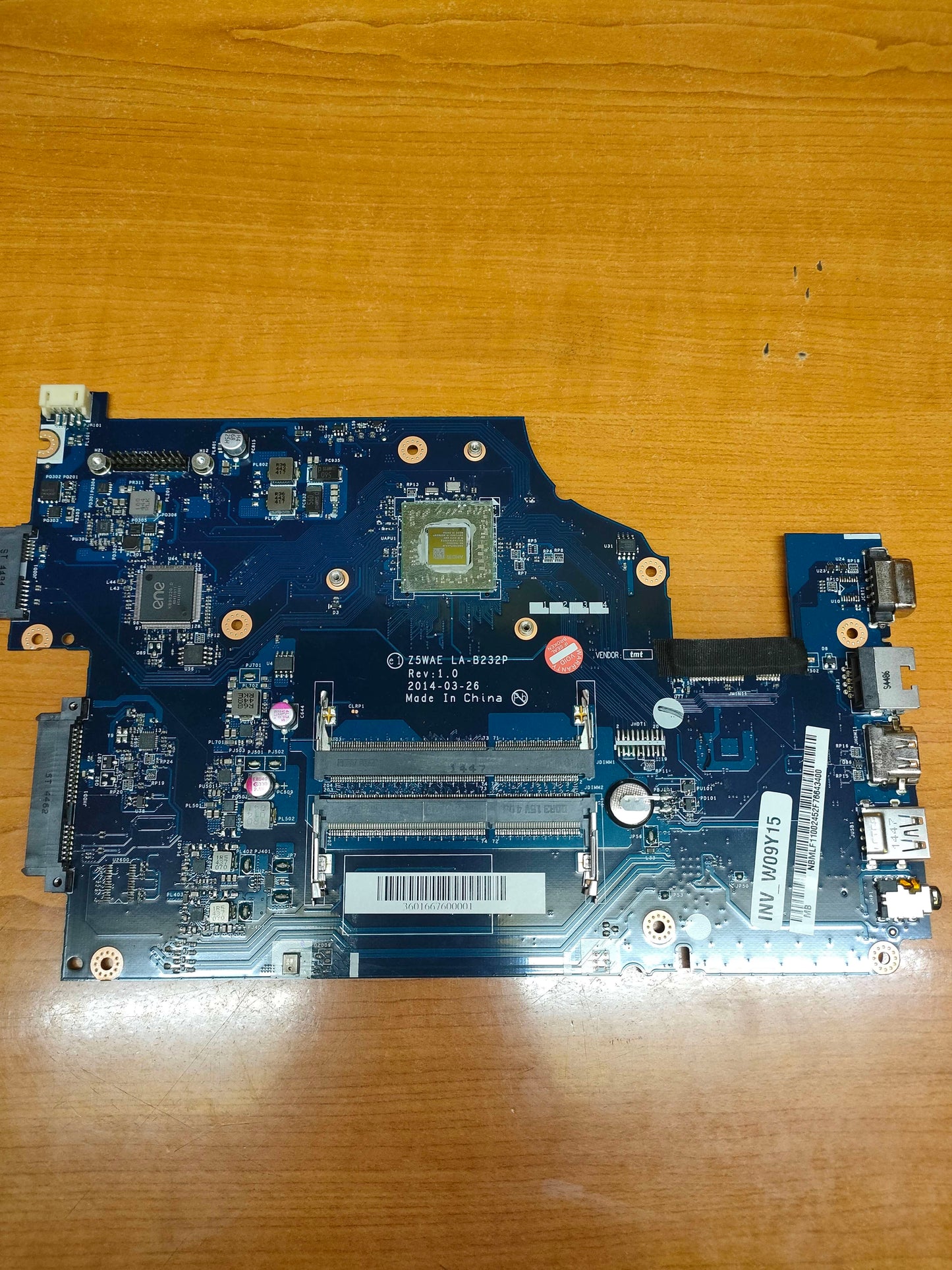 Acer Aspire E5-521 Z5WAE LA-B232P r1.0 0327